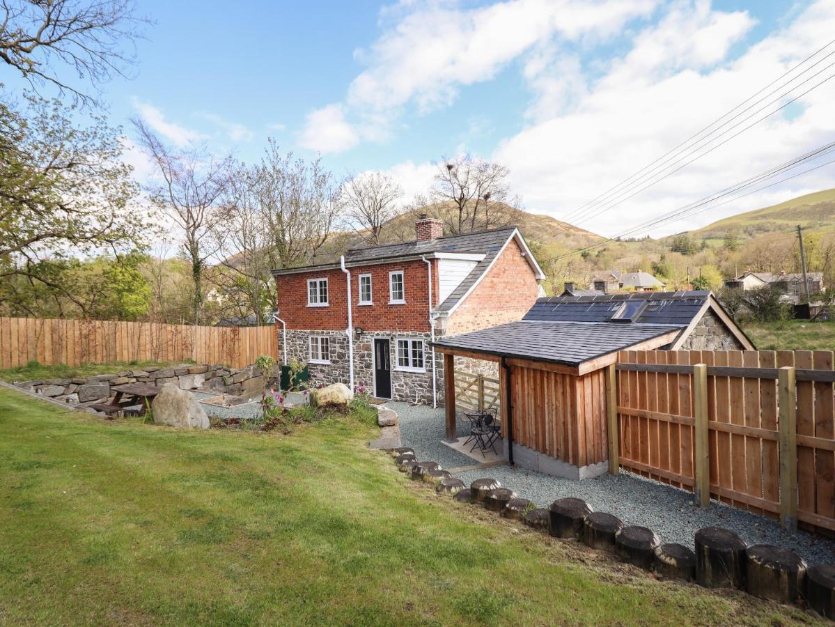 Tan Y Capel Villa Llanbrynmair Exterior photo